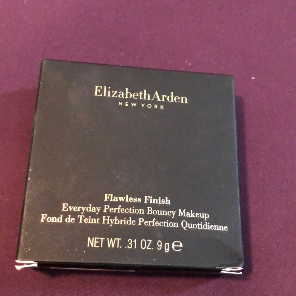 Elizabeth Arden New York flawless finish makeup